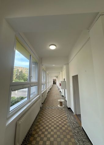 Elektrische Installationsarbeiten - Základní škola Karoliny Světlé, Havířov